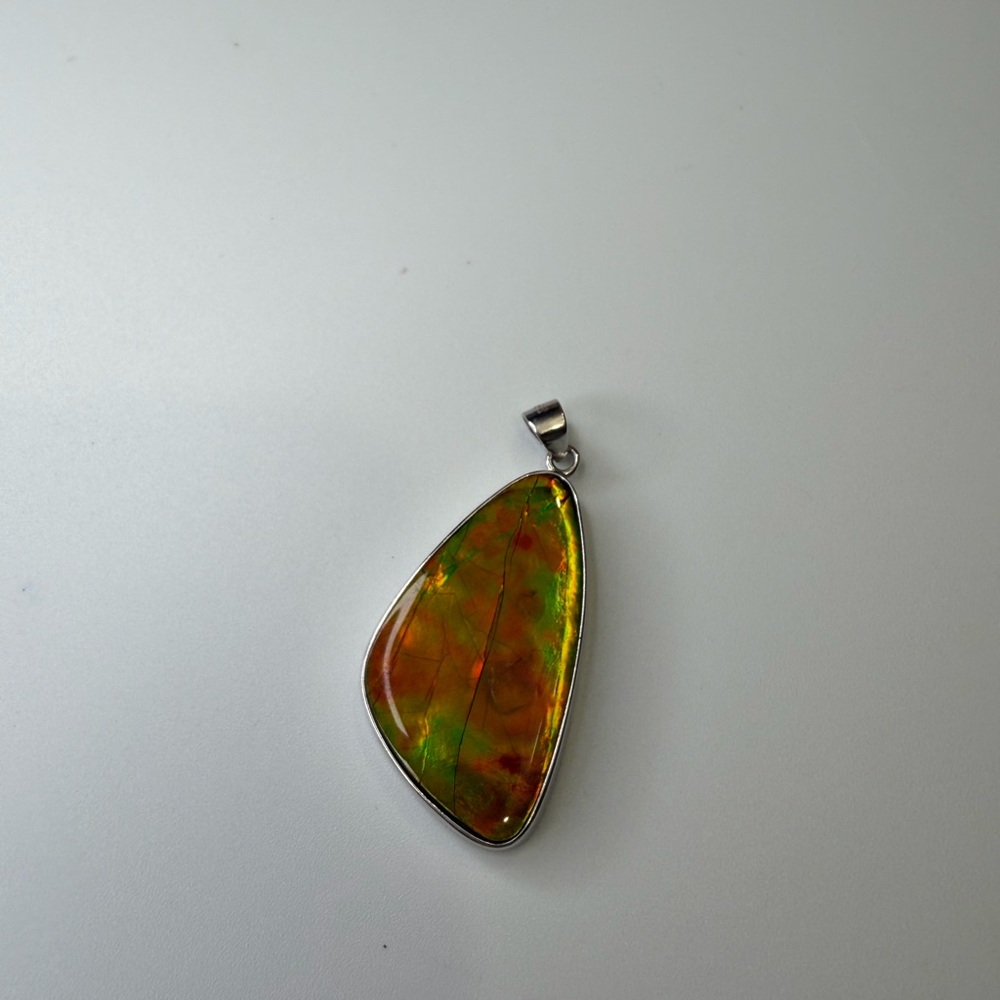 Elegant Multicolor Pendant Necklace